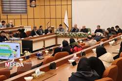 نشست جمعی از دانشجویان با هیئت رئیسه دانشگاه 
